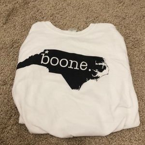 BOONE WHITE AND BLACK TEE